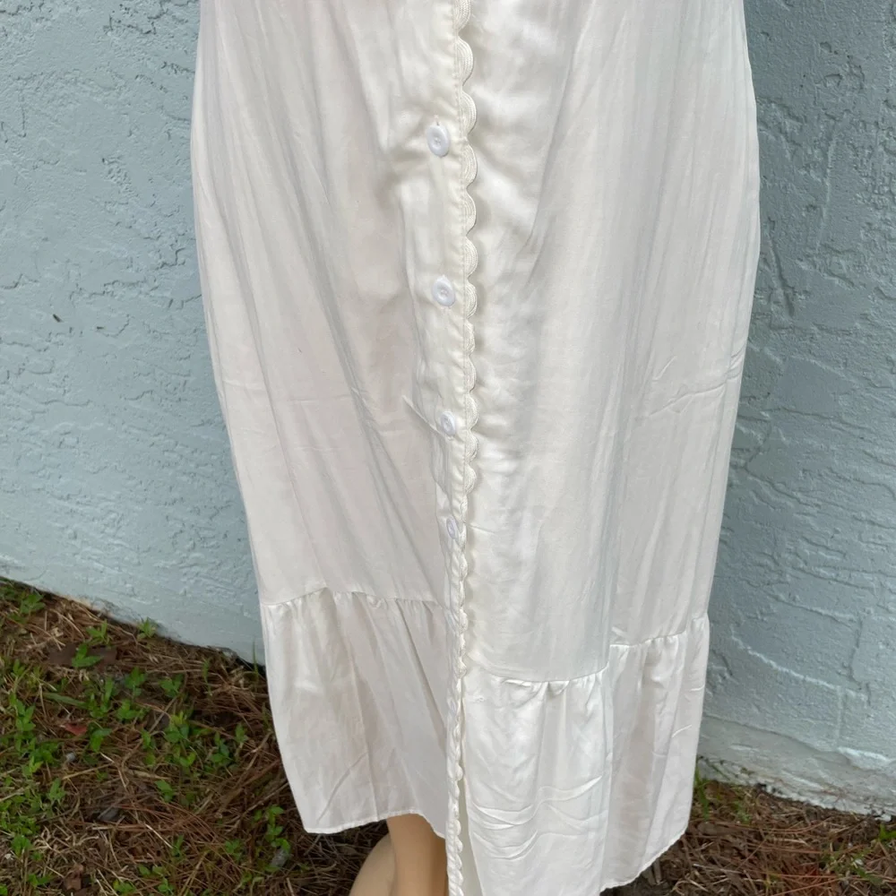 Rihoas white dress - Picture 5 of 8
